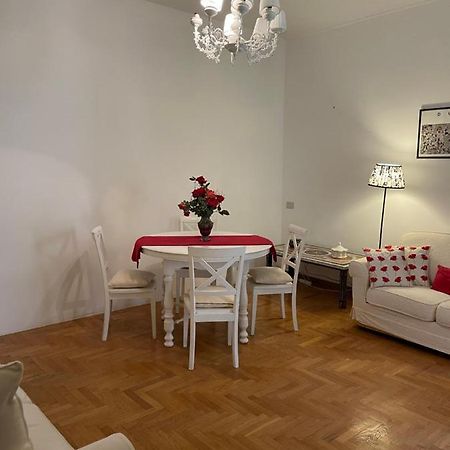 Elegant Apt-Typical Roman Palazzina Pz Alessandria Exterior photo