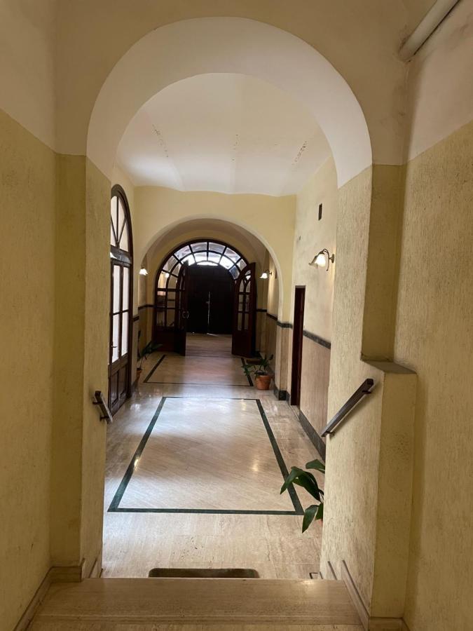 Elegant Apt-Typical Roman Palazzina Pz Alessandria Exterior photo